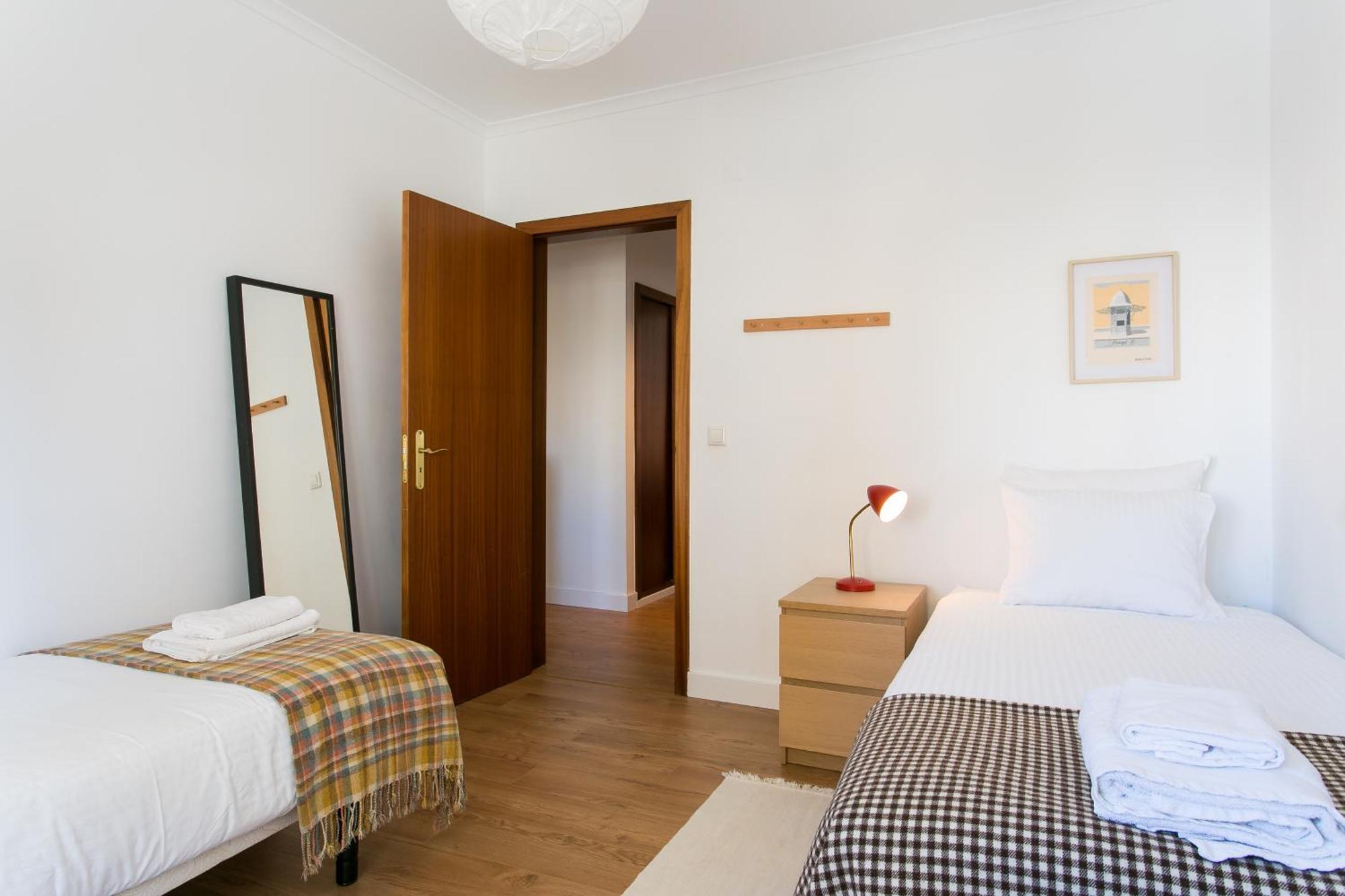 Apartamento Central E Confortavel Junto Ao Bairro Da Graca Lisbon Bagian luar foto